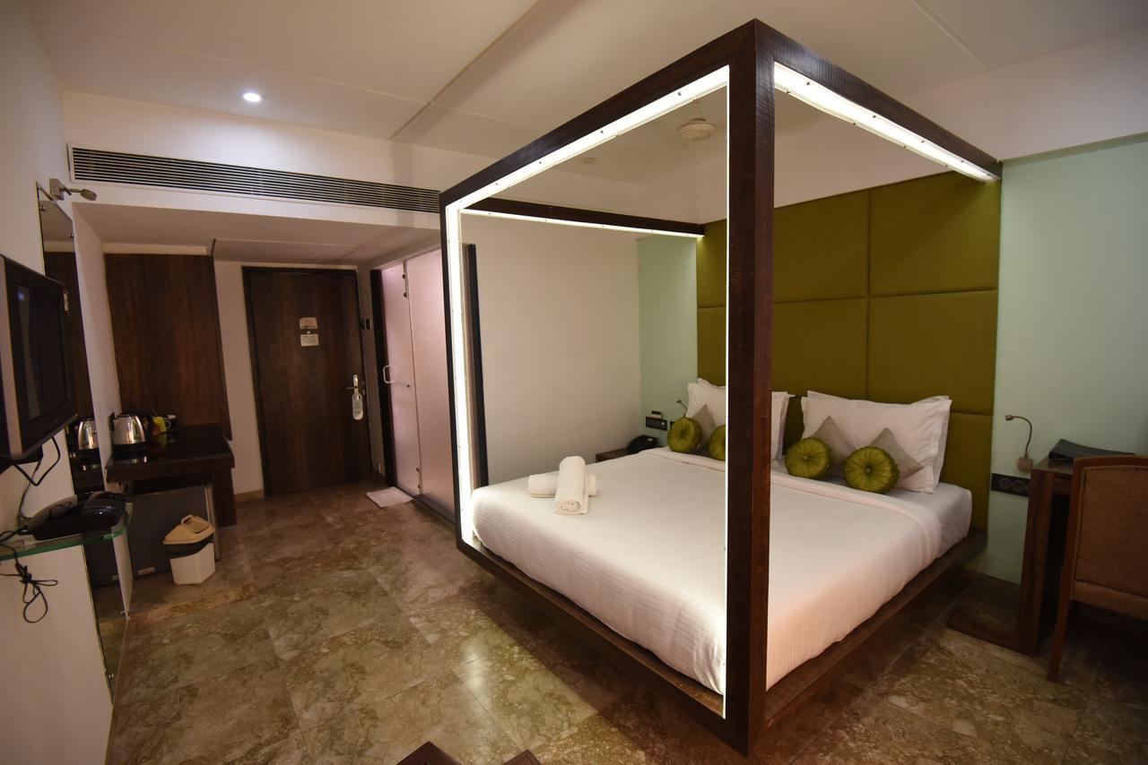Vits Sharanam, Thane Esterno foto